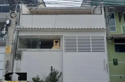Casa ampla a venda no condomínio beija-flor iii e cosmorama, mesquita/rj