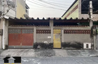 Casa de 2 quartos em terreno amplo à venda em cosmorama, mesquita/rj