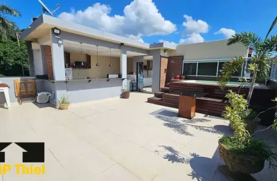 Excelente casa, com amplo terraço gourmet e piscina, à venda no centro de nilópolis