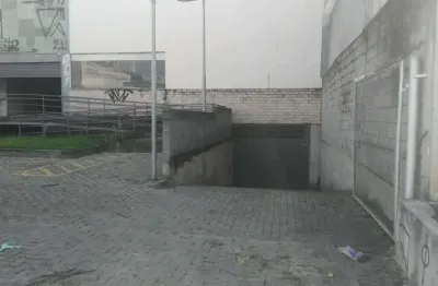 Barracão / Galpão / Depósito com 6 salas para alugar em Jaguaré, São Paulo 