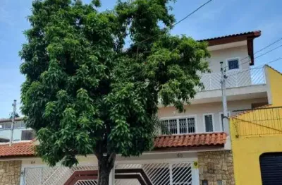 Sobrado a venda na vila campesina 4 vagas de garagem.