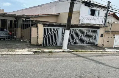 Casa a venda no jaguare, sao paulo - 2 dormitorios, garagem coberta e quintal!