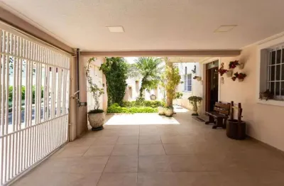 Imperdivel! venha morar na vila sao francisco ! maravilhoso sobrado com area verde e pomar exclusivo dentro do seu novo lar!
