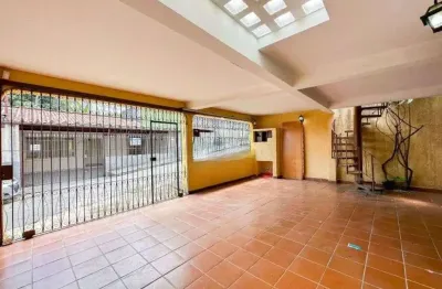 Casa a venda no jaguare, sao paulo: 3 dormitorios e quintal amplo.