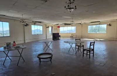 Espaco Comercial no Jaguare, Sao Paulo - Salao para Aluguel com 2 Banheiros e Cozinha