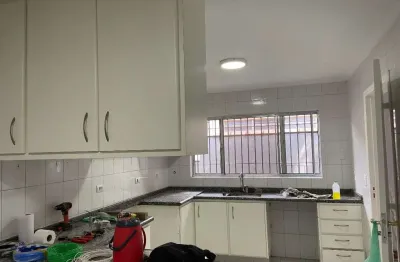 Casa com 4 quartos para alugar no Parque Continental, São Paulo 