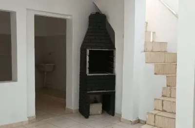 Casa a venda na vila sao francisco, sao paulo: 3 dormitorios e churrasqueira.