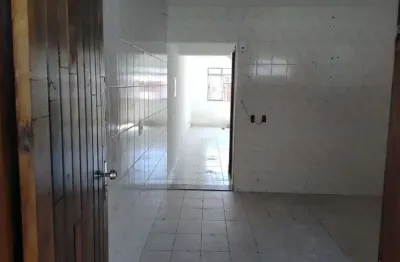 Casa a venda no jaguare, sao paulo: 3 dormitorios, 2 banheiros, garagem e quintal!