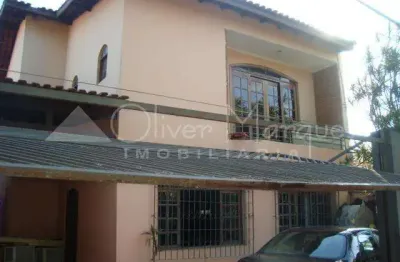 Otimo sobrado a venda na  vila sao francisco em rua fechada, com 5 dormitorios, sala dois ambientes , tres vagas de garagem, localizacao privilegiada.