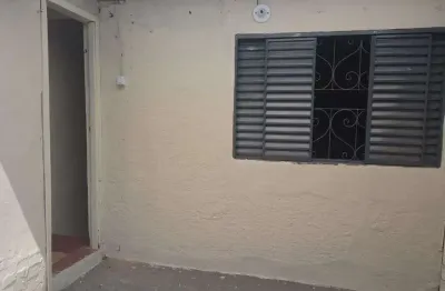 Casa com 2 quartos para alugar na Vila Yara, Osasco 