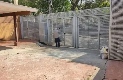 Casa com 6 quartos para alugar em Jaguaré, São Paulo 