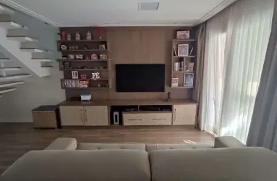 Casa em condomínio fechado com 3 quartos à venda na Chácara Quiriri, Carapicuíba 