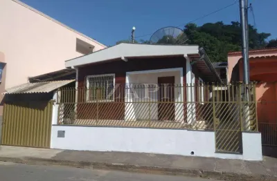 Casa com 2 dormitorios a venda por r$ 280.000 - centro - machado/mg