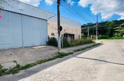 Industrial,  galpão com 190 m2, 2 banhos, excelente localização.