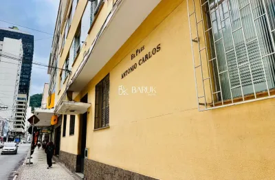 Centro, 3 quartos, suíte, próximo a catedral, excelente localização.