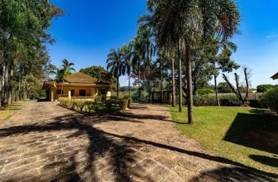 Chácara / sítio com 3 quartos à venda na Estrada da Casa Velha, 186, Traviú, Jundiaí
