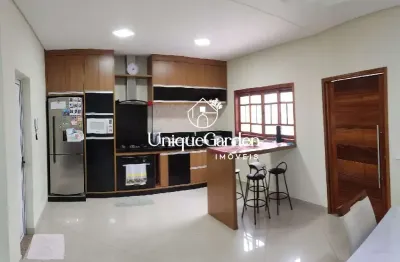 Casa à venda no loteamento villa branca em jacareí-sp,: 3 quartos, 1 suíte, 2 salas, 2 banheiros, 2 vagas de garagem, 123,95 m².