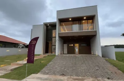 Casa à venda com 379,14m², projetada por humberto zirpolli, com 3 suítes sendo uma máster com close