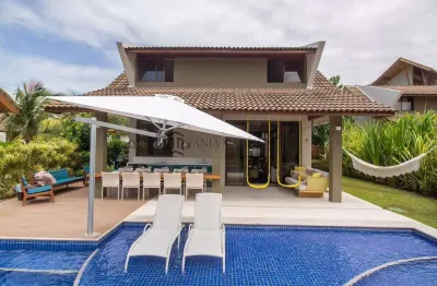 Casa à venda, com 209m² , 4 dormitórios, 2 vagas de garagem, muro alto, ipojuca, pe