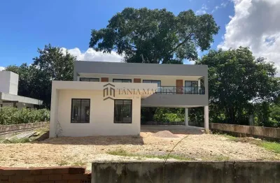 Casa à venda, aldeia ,  com 240m2 de área costruída com 03 suites, 01 lavabo , espaço gourmet.