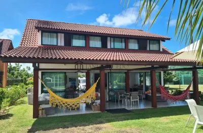 Casa à venda com 191,69m², com dois pavimentos, 4 dormitórios, sendo 2 suítes, wc social, 2 vagas,