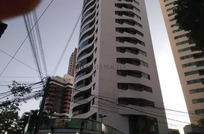 Apartamento à venda com 170m², 4 dormitórios (sendo 2 suítes),  sala ampla, varanda, 3 vagas, boa v