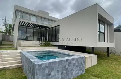 Casa, semi pronta! Casa Confort, são 4 suites, terraço panorâmico, piscina... Na segurança do Alpha