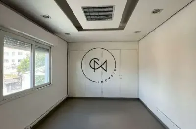 Amplo sobrado comercial com 185m2 com 5 salas, 2 banheiros e lavabo