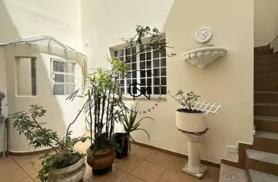 Casa para alugar em Pinheiros, SP, 2 suítes; 1 quarto, 4 vgs,  250m2