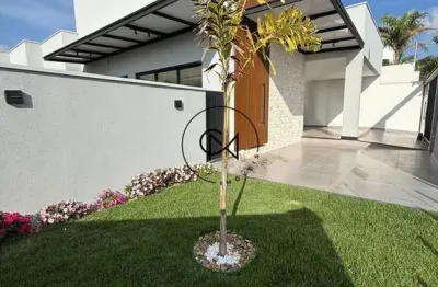 Casa à venda em lavras, mg - 4 quartos; 2 suítes; 2 vagas; 245 m2