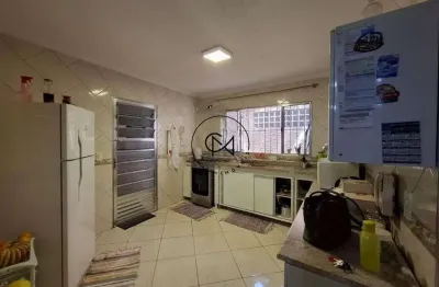 Asa térrea à venda no jardim estela mari, cotia — 3 quartos, sendo 1 suíte.