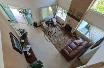 Casa à venda com 5 quartos – Alphaville – Santana de Parnaíba, com 385 m².