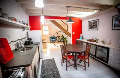 Casa de Vila fechada à venda 2 quartos 1suíte 1 vaga em Pinheiros - SP