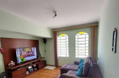 Casa com 2 quartos à venda na Rua Ângelo Zonaro, 181, Jardim Sagrado Coração de Jesus, Jundiaí