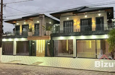 Casa com 2 quartos à venda na Avenida Professor Daijiro Matsuda, 540, Balneário Pires, Praia Grande