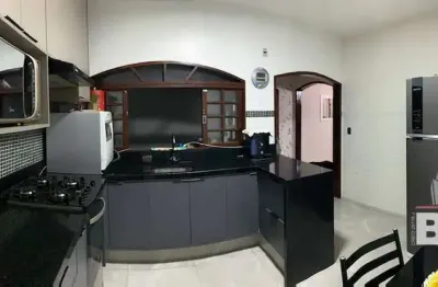 Casa com 3 quartos à venda na Rua Irany Aparecido Costa, 1, Jardim das Tulipas, Jundiaí