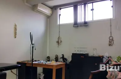 Casa comercial com 6 salas à venda na Rua Bom Jesus de Pirapora, 241, Vila Vianelo, Jundiaí