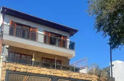 Casa alto padrão em bairro valorizado em jundiaí: 3 qts, suite com hidro, lareira, piscina e 4 vagas