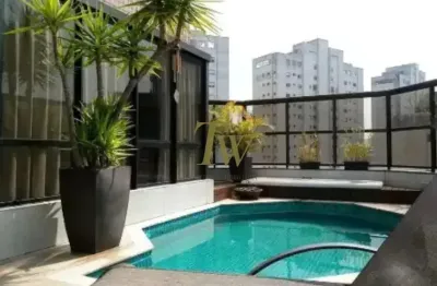 Magnífica cobertura em rua tranquila e próxima ao comércio local