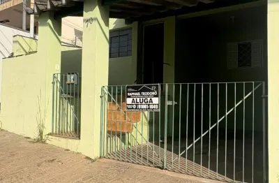 Casa com 2 quartos para alugar no Centro, Atibaia 