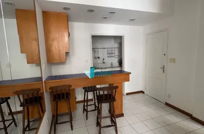 Apartamento no ingá - próximo à praia, comércio e transporte!