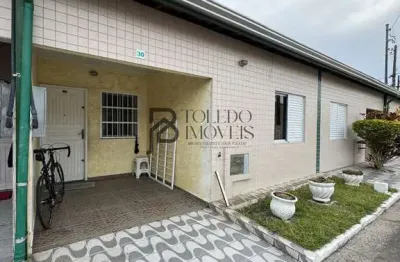 Casa de 2 dormitórios no bairro quietude - praia grande