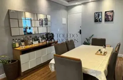 Apartamento de 2 dormitórios sendo 1 suíte porteira fechada no bairro canto do forte - praia grande