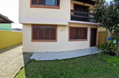 Gci vende casa parte inferior com 2 dormitórios e demais dependências com garagem
