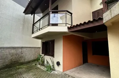 Ótimo sobrado em excelente localização no desvio rizzo em caxias do sul