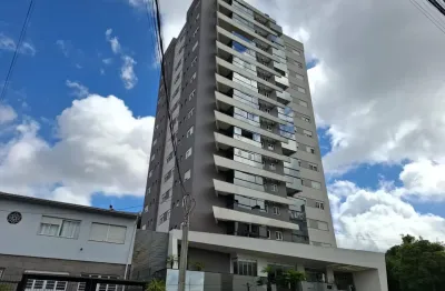 Localizado em uma região tranquila, em um bairro residencial próximo à ucs