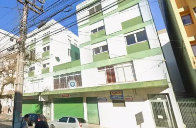 Apartamento localizado na Av. Júlio de Castilhos, no Bairro Centro/Lourdes, em frente à Loja Clip,