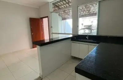 Casa bairro bom pastor. cód. k221. 3 qts/suíte, lote 125 m². área verde fundos região de ipatinga