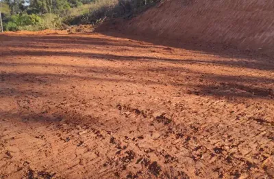 Chácaras do vale. cód. ch021, plana, 2602 m². escritura registrada.