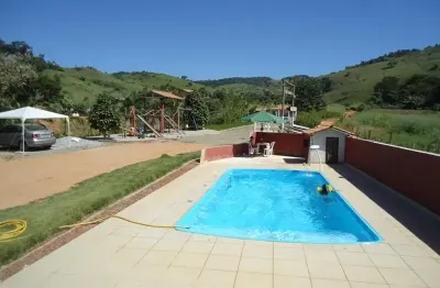 Chácara em iapu, escriturada! córrego do bugre 7500 m² infraestrutura completa. piscina. casa. região próxima de ipatinga (28 km do centro comercial de ipatinga).